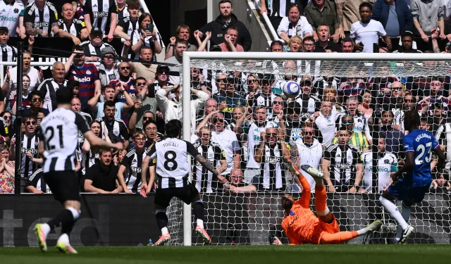 Newcastle, 10 kişi Chelsea'yi geçti