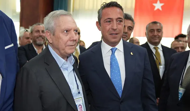 Aziz Yıldırım'dan son dakika açıklaması: "Her şeyi alkışlıyorlar"