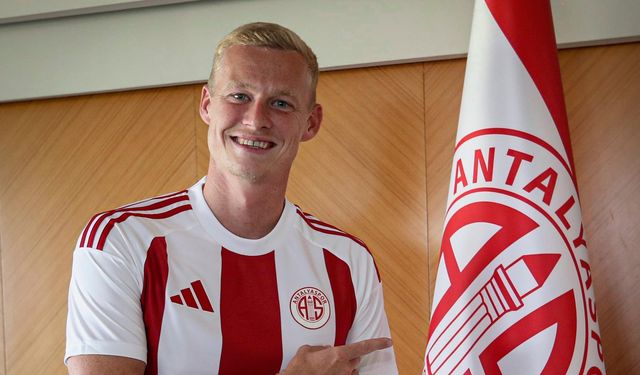 Antalyaspor imzayı attırdı: Nikola Storm