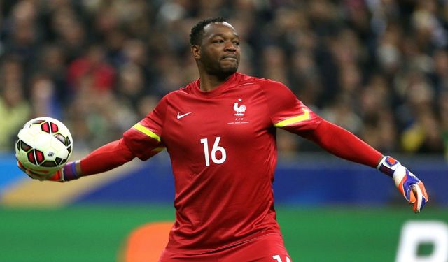 Steve Mandanda futbol kariyerine nokta koydu