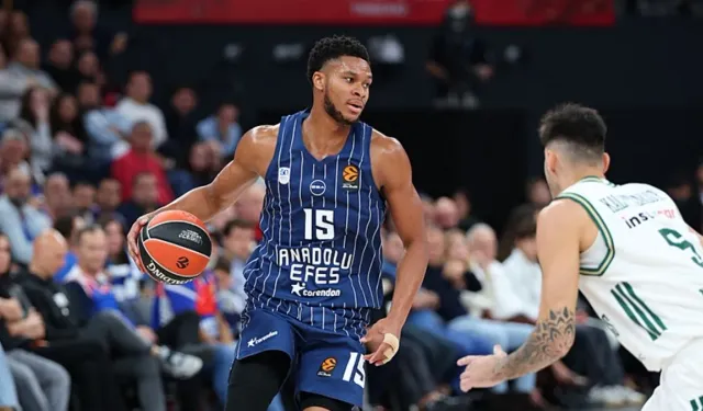 Anadolu Efes, Panathinaikos karşısında tutunamadı! Cedi Osman yıldızlaştı