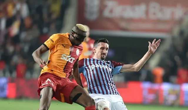 Galatasaray-Trabzonspor Derbisinde Nefesler Tutuldu: Dev Maçta İlk Düdük Çaldı!