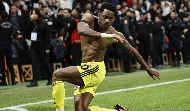 Jhon Duran’a Kurtlar Vadisi’nin Efsane İsmi Duran Emmi’den Tebrik Mesajı