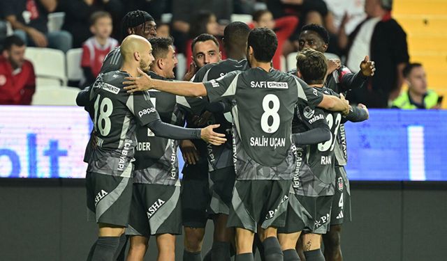 Beşiktaş’ta 4 Ayrılık ve 4 Transfer Kararı