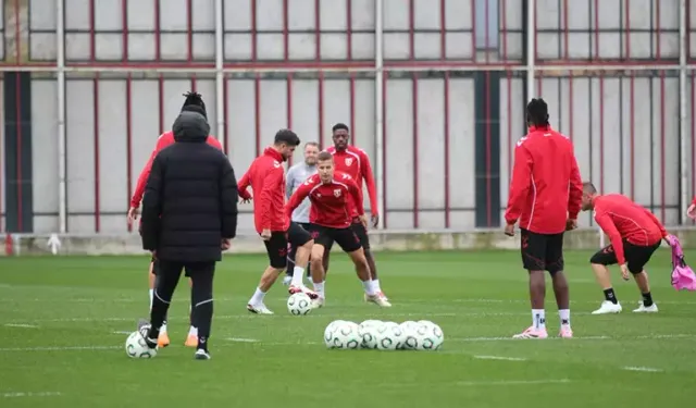 Samsunspor, AEK Maçı Öncesi Hazırlıklarını Tamamladı