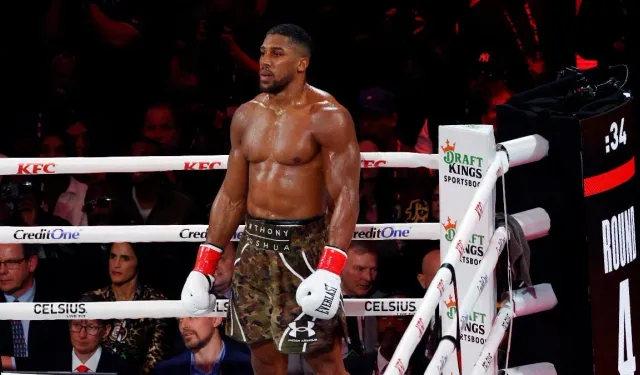 Anthony Joshua Trafik Kazası Geçirdi!
