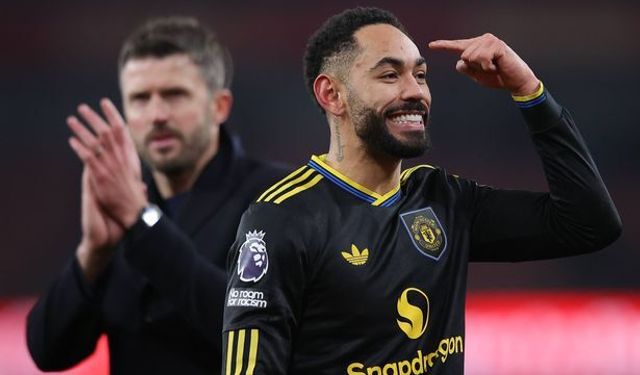 Arsenal Manu'ya Takıldı: Carrick Rekor Kırdı!