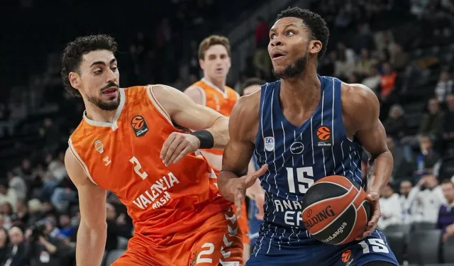 Valencia’yı yenen Anadolu Efes, 9 maç sonra kazandı