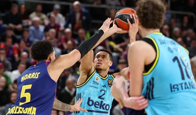 Fenerbahçe deplasmanda Barcelona’yı devirdi