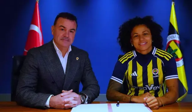 Fenerbahçe arsaVev, Maria Aparecida Souza Alves’i Kadrosuna Kattı