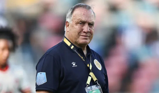 Dick Advocaat Curaçao'dan İstifa Etti: Rekor Kaçtı