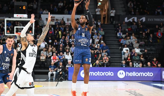 Efes Bologna'yı Mağlup Etti: Seriyi Üç Maça Çıkardı