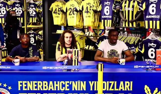 Fenerbahçeli Yıldızlara Büyük İlgi! Taraftarlarla Buluşma Etkinliğinde Uzun Kuyruklar Oluştu