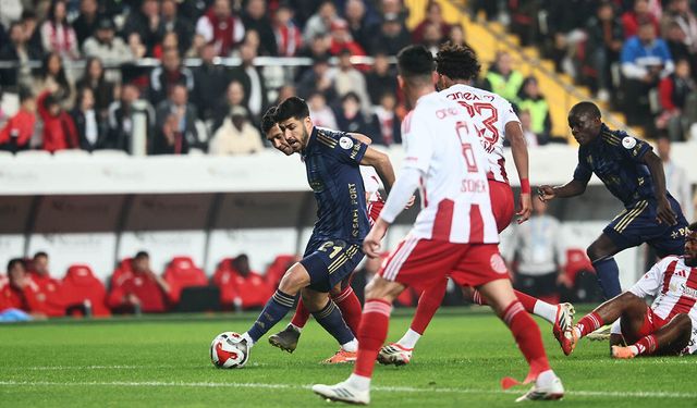 Fenerbahçe Antep Deplasmanında: Tur İçin Galibiyet Gerekiyor