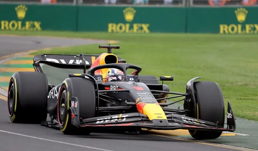 Olaylı Avustralya GP'sinde kazanan Max Verstappen oldu