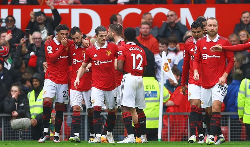 Manchester United, Aston Villa'nın serisini bitirdi!