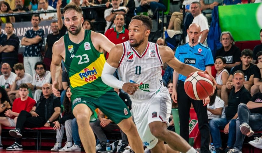 Angel Delgado taşıdı; Pınar Karşıyaka, Frutti Extra Bursaspor'u geçerek yarı finale kaldı