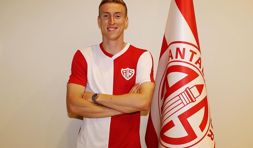 Nuri Şahin ikna etti, Adam Buksa Antalyaspor'a imza attı