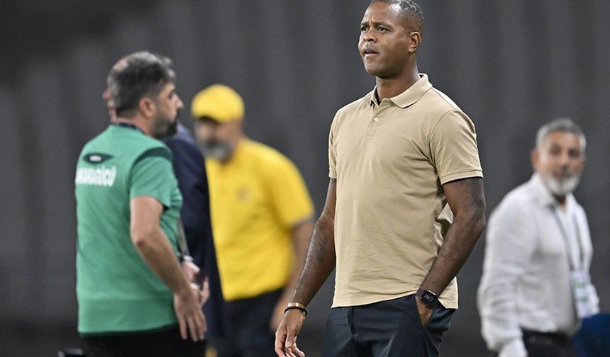 Adana Demirspor'da Kluivert ile yollar ayrıldı