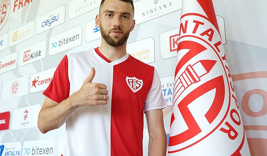 Zymer Bytyqi 6 ay önce ayrıldığı Süper Lig'e geri döndü