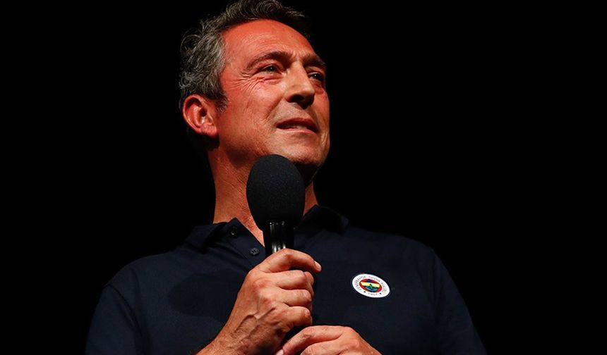 "Lale Orta’nın VAR görüntüsü ya da herhangi bir görüntüyü bizzat tarafıma göndermesi ya da servis etmesi gibi bir olay katiyen gerçekleşmemiştir, külliyen yalandır, iftiradır. Bu şekilde bir görüntü gönderme olayı kesinlikle yaşanmadı. Ama burada asıl konu bu yalanı nasıl bu kadar kolaylıkla dillendirebildikleri. Çünkü ‘kayıt var, olayı biliyoruz’ diyorlar, bu kayıt ya da görüntüler varsa Erden Timur’a kimlerden servis ediliyor. Bu servis edilme olayı varsa, bunu servis edenler bu kurguyu Erden Timur ile planlayanlar mıdır?"

