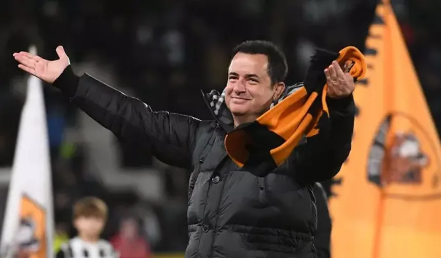 Acun Ilıcalı, yıllık kazancını canlı yayında açıkladı: Candaş Tolga Işık hayretler içinde kaldı!