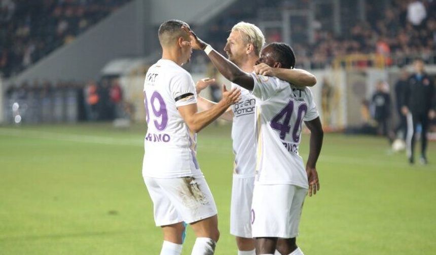 Arda Turan yönetimindeki Eyüpspor zirve yürüyüşüne devam ediyor