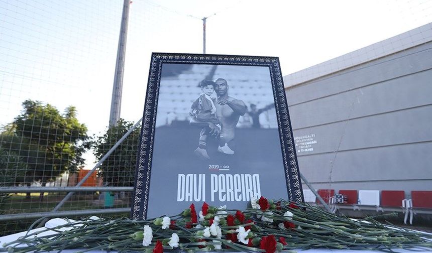 Naldo'nun oğlu Davi'nin cenazesi, Barcelona'ya götürülüyor