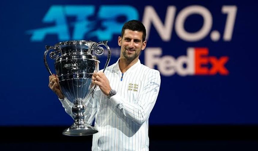 Novak Djokovic resmi olarak yılı 1 numarada bitirdi