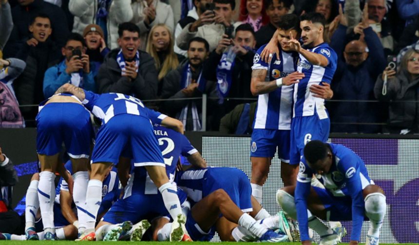 8 gollü maçta turlayan Porto
