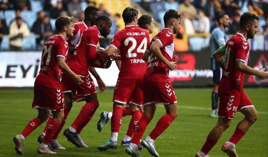 Samsunspor, Adana'da 3 golle kazandı