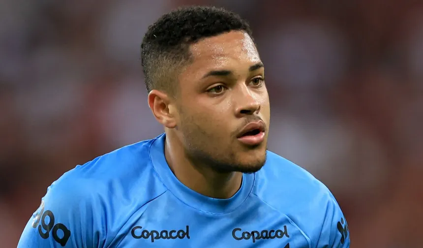 Vitor Roque kimdir? Deco, Vitor Roque'un Barcelona'ya gelişini doğruladı