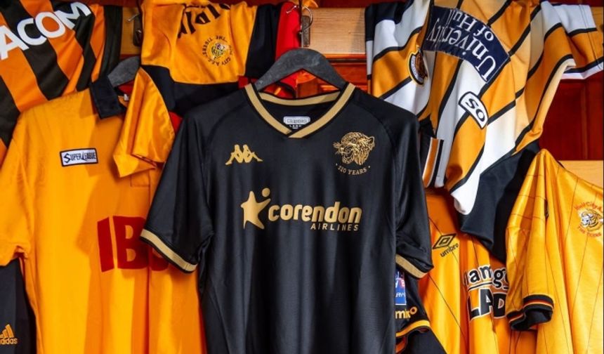 Hull City'den 120. yıla özel forma!