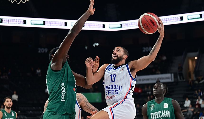 Anadolu Efes, 3'te 3 yaptı