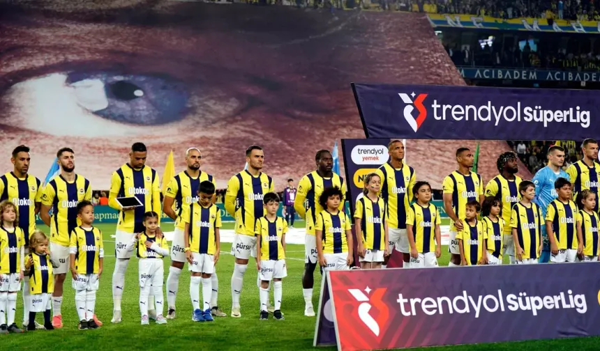 Fenerbahçe'den Cumhuriyet Bayramı'na özel koreografi