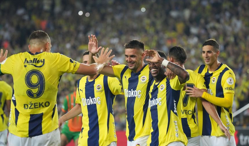 Fenerbahçe'nin yıldız ismi Hatay'da okul yaptırdı