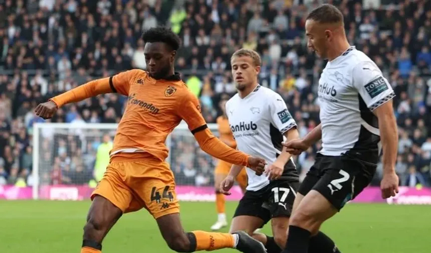 Hull City deplasmanda 1 puana razı oldu