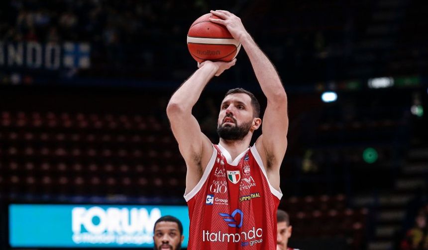 Olimpia Milano, Maccabi Tel Aviv’i devirdi!