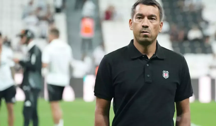 Van Bronckhorst için olay yaratan tazminat iddiası!