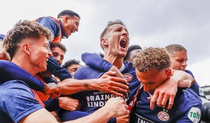 Hollanda'da tarihi şampiyonluk: PSV!