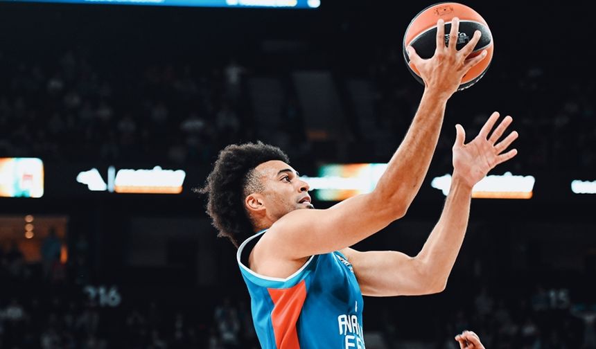 Jordan Nwora 31 sayı üretti: Anadolu Efes kolay kazandı