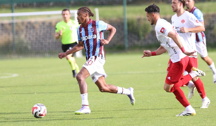 Trabzonspor, Ümraniyespor'u 3 golle devirdi