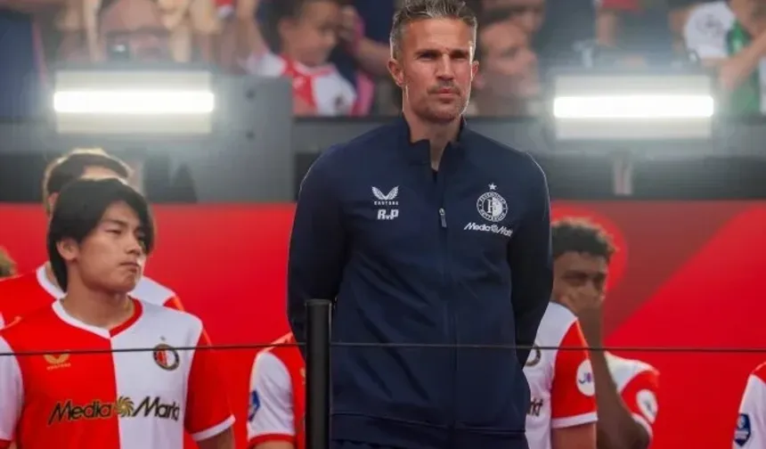 Robin Van Persie, Mourinho'ya karşı dikkatli!