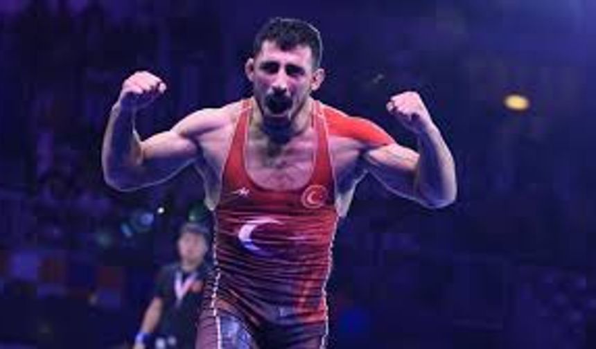 Ahmet Yılmaz, Dünya Güreş Şampiyonası'nda bronz madalya kazandı