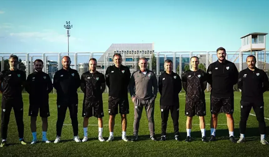 Bursaspor’da Yeni Dönem Başladı: Tahsin Tam’ın Ekibi Resmen Açıklandı!