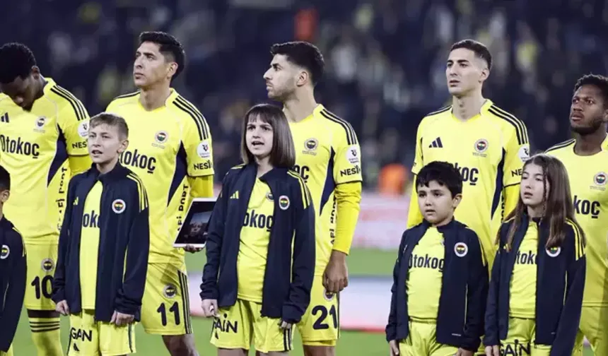 Fenerbahçe – Konyaspor Maçında Anlamlı Seremoni: Şehit Çocuğu ve Minikler Stadyumdaydı