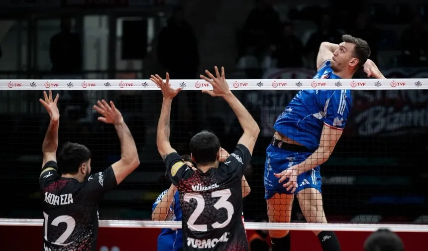 Halkbank, İstanbul Gençlik'i 3-2 yendi