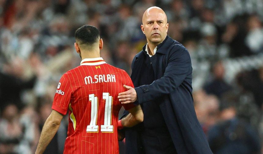 Liverpool’da Salah Krizi! Arne Slot Bugün Kritik Görüşmeyi Yapacak