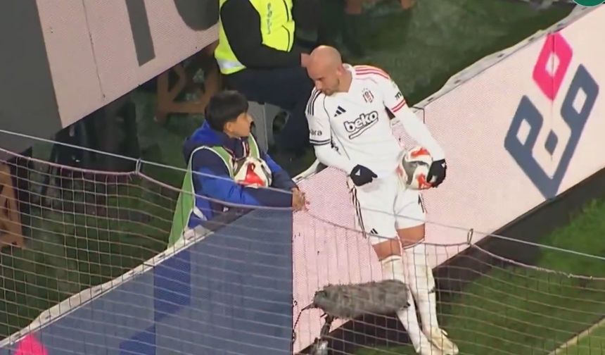 Cerny’den maç ortasında sürpriz sohbet!