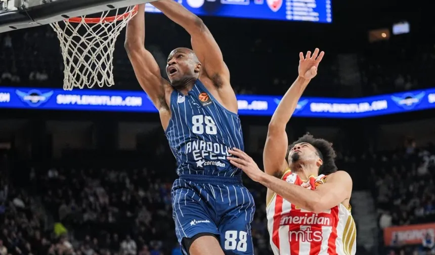 Anadolu Efes Evinde Dağıldı! Kızılyıldız Farkı Açtı